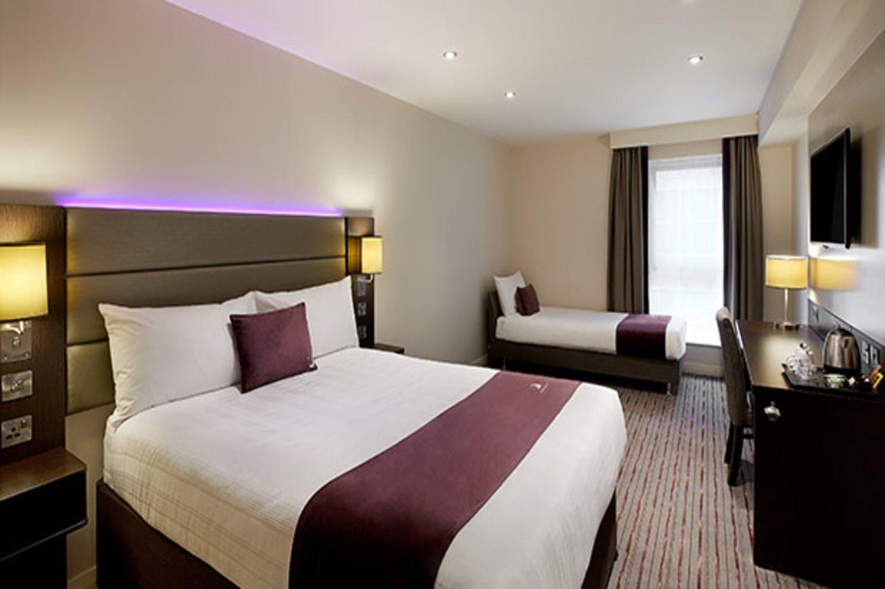 Premier Inn London Gatwick Airport South - London Road كرولي المظهر الخارجي الصورة