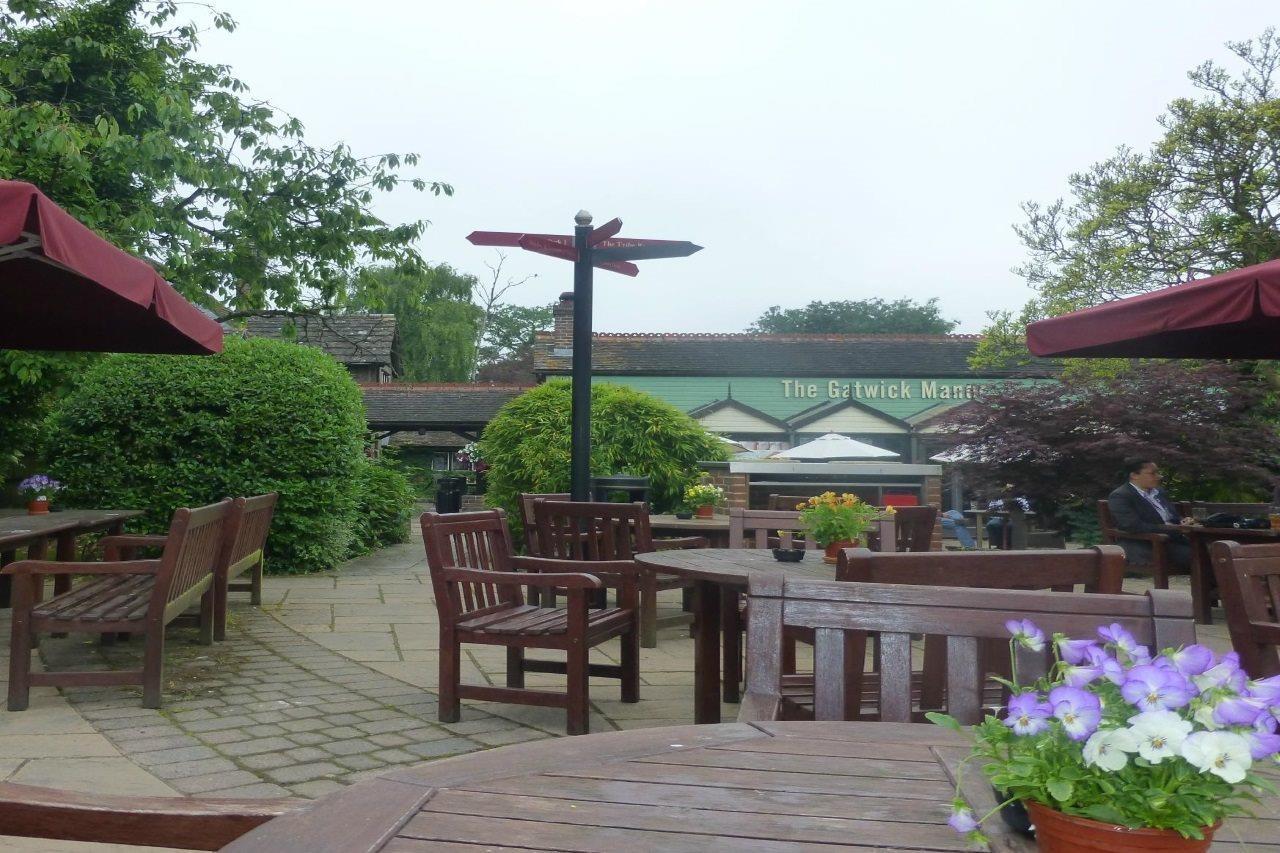 Premier Inn London Gatwick Airport South - London Road كرولي المظهر الخارجي الصورة