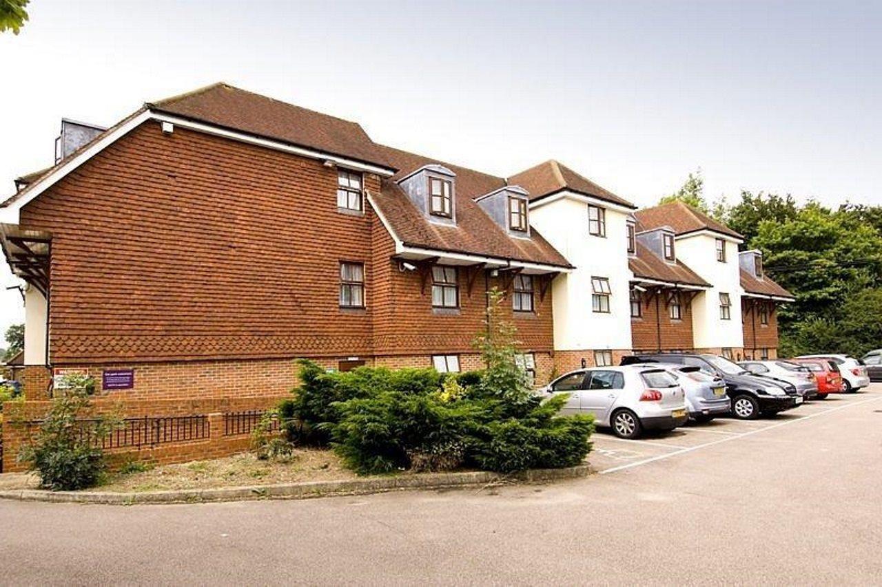 Premier Inn London Gatwick Airport South - London Road كرولي المظهر الخارجي الصورة