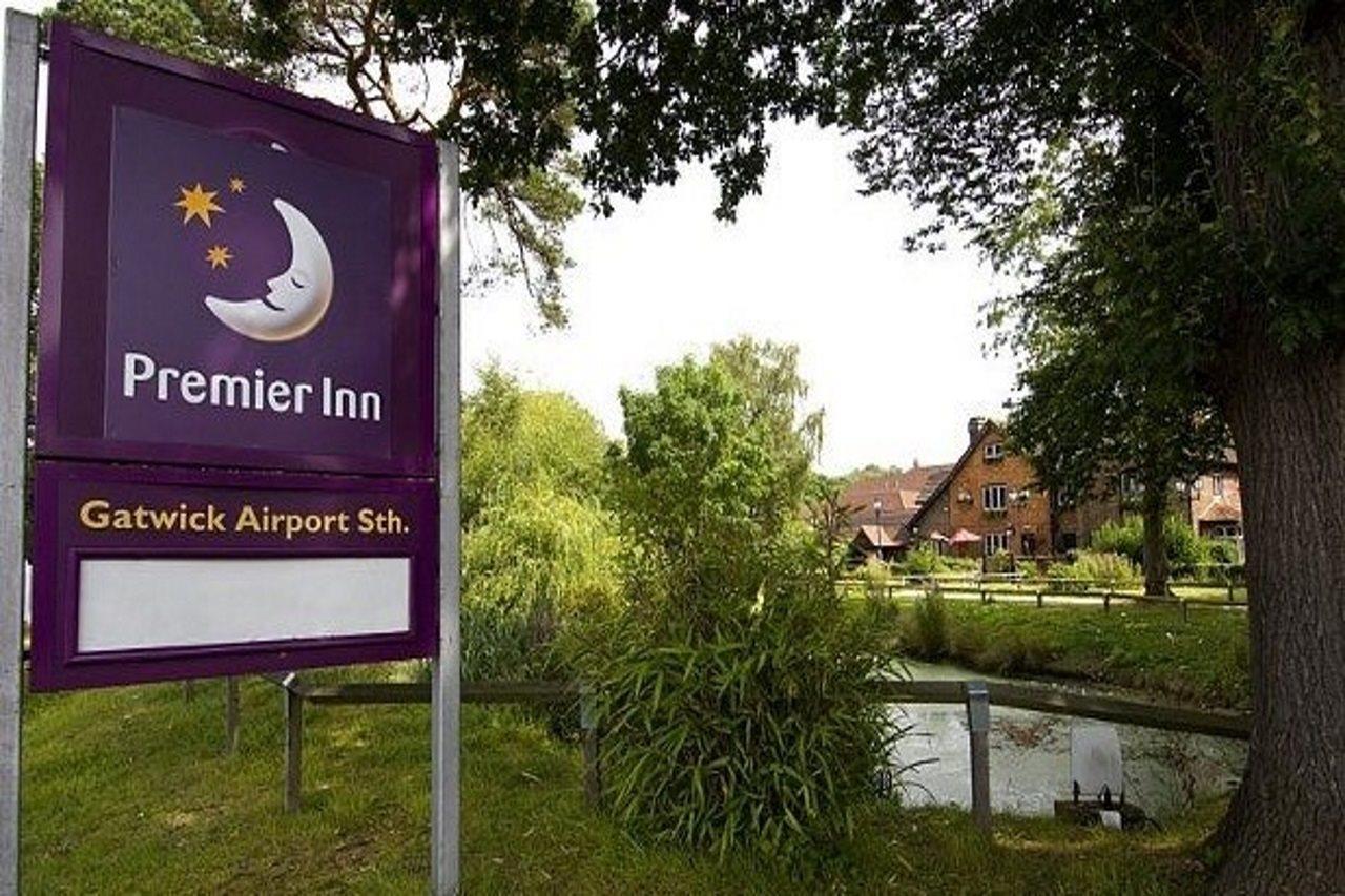 Premier Inn London Gatwick Airport South - London Road كرولي المظهر الخارجي الصورة